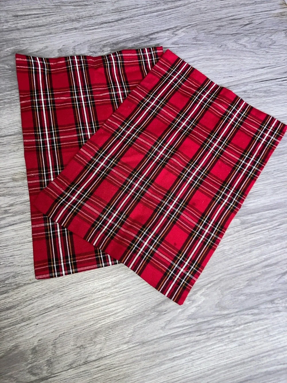 PIER 1 IMPORTS Tartan Plaid Red Checkered Set of 2 Placemats 17 x 13 inches